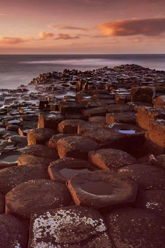 全球最奇特的十大自然景观,越稀奇越着迷_温泉池_尤尼_巧克力