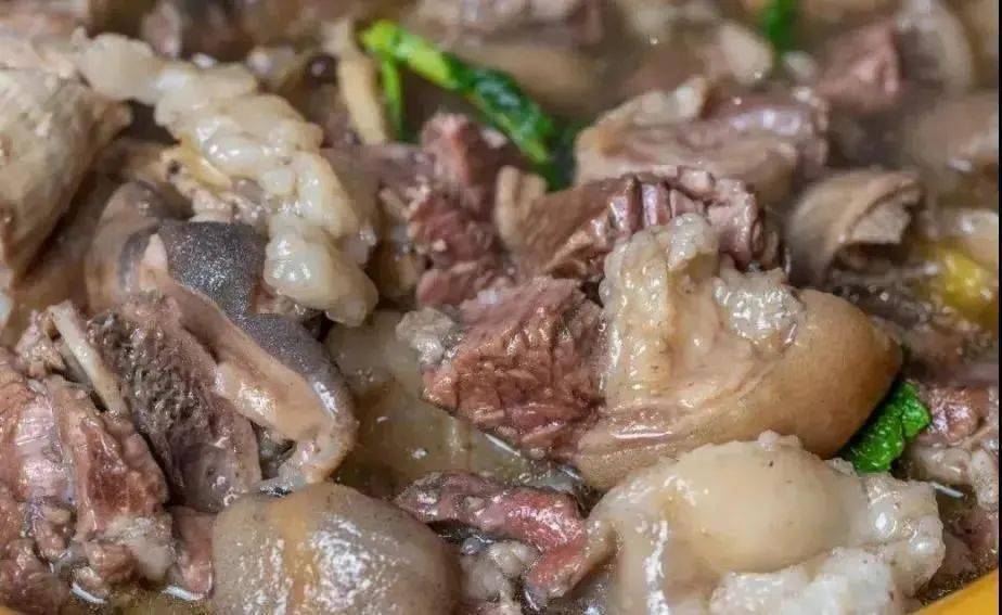 文旅资讯冬季最适合来一份热腾腾的羊汤锅