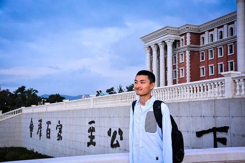 云大校友风云录无臂青年杨孟衡的精彩人生