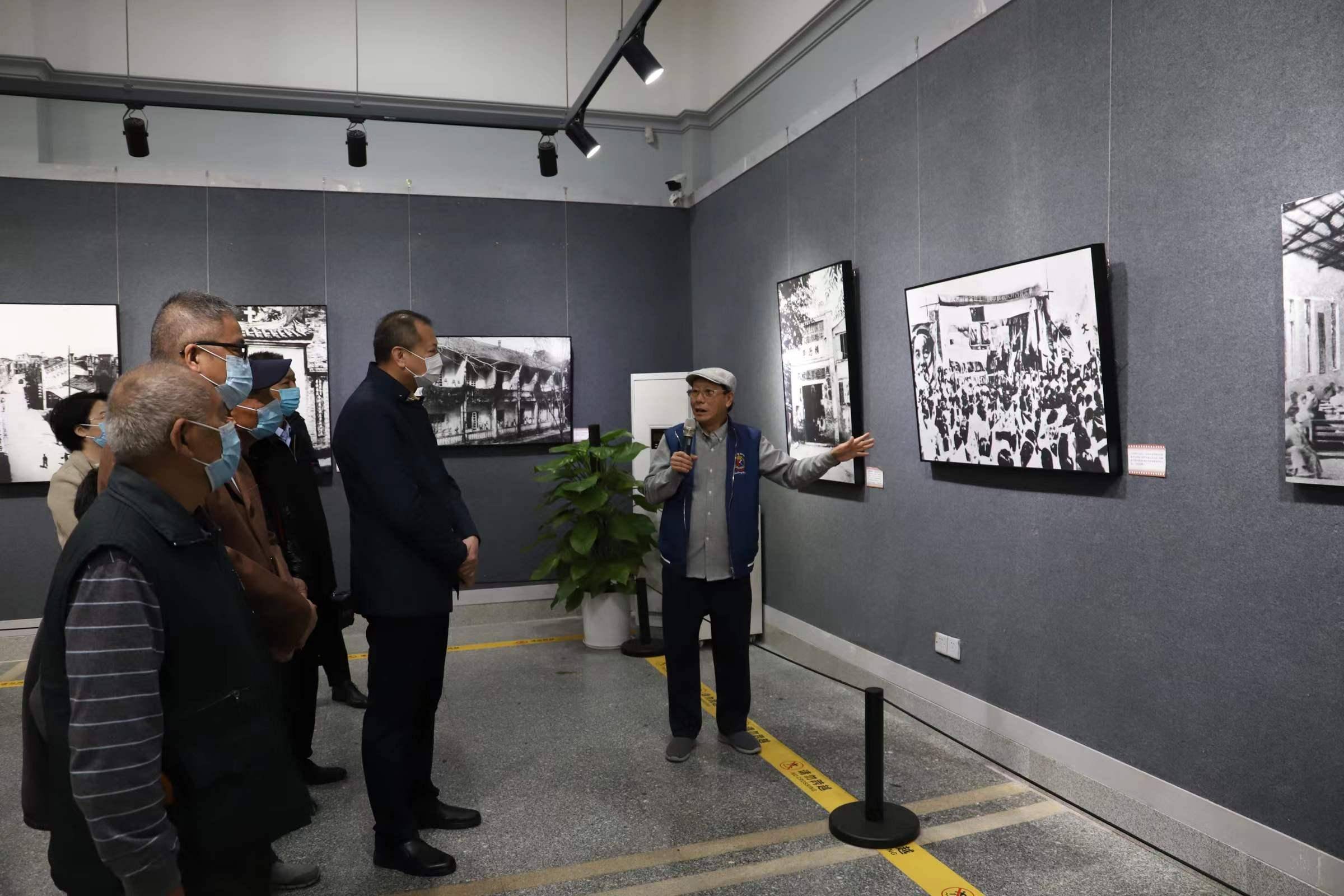 东莞百年光影陈锦波典藏老照片作品展开展