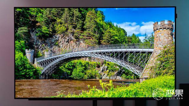创维S82深度评测：专业调色师都“挑不出刺”的屏幕，怎么盘出不一样的美感？
