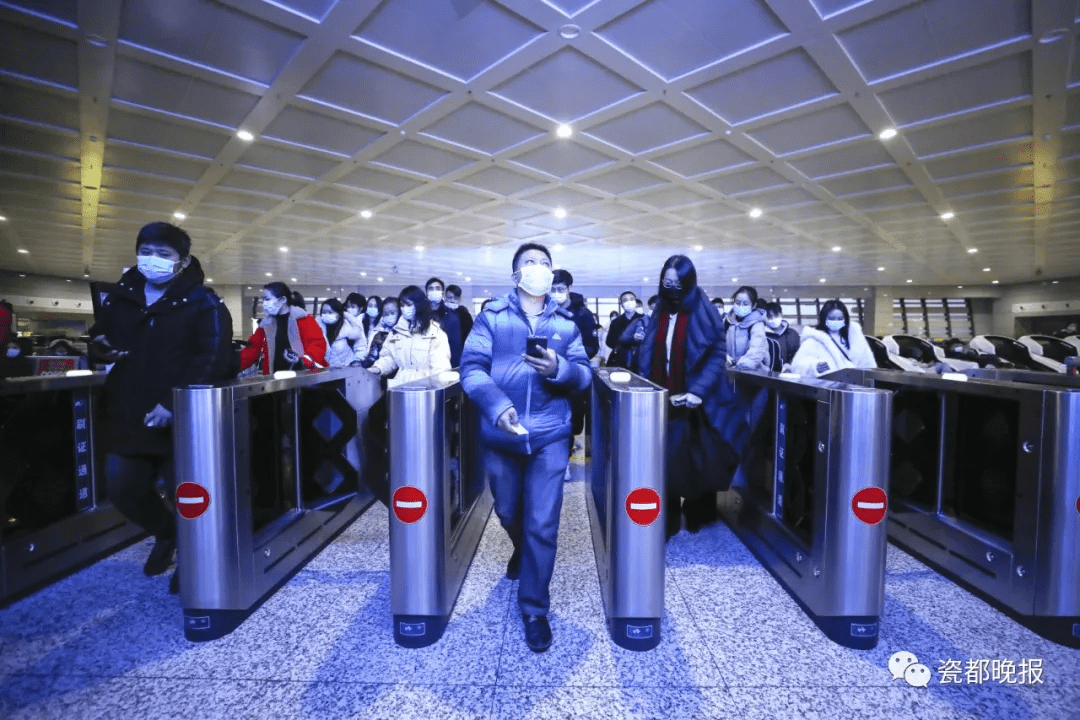 景德鎮北站客運處李主任向記者介紹,根據防疫要求,景德鎮北站新增了幾