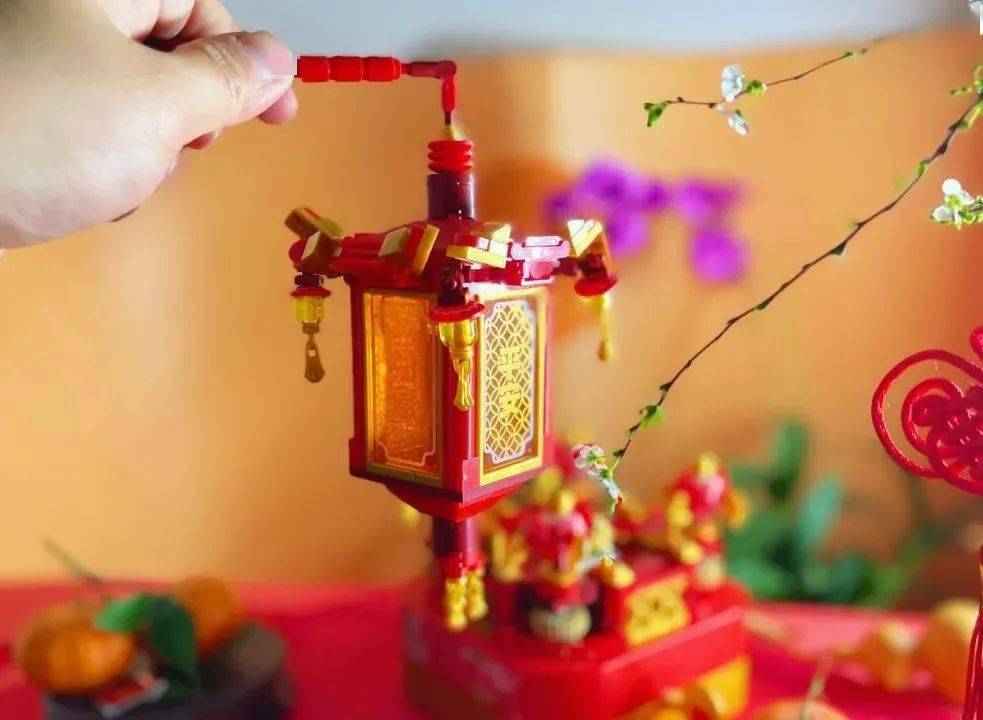 橘子|【新年礼物DIY】年味十足的国潮积木来袭！几十元拿下新年乐趣~