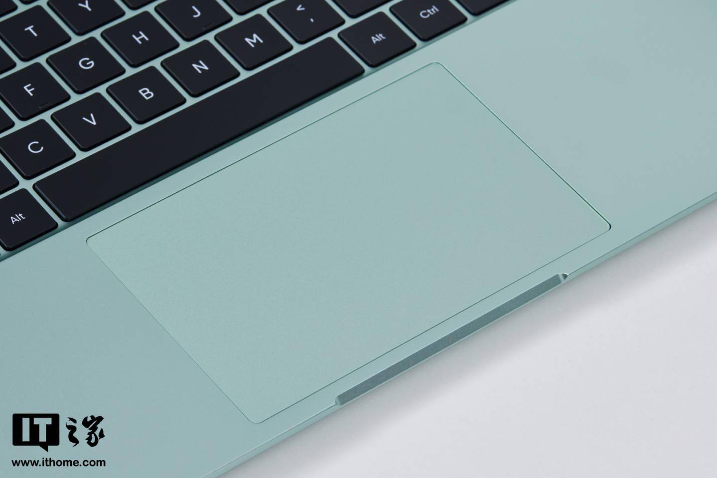 Book|【IT之家开箱】realme Book 增强版笔记本天空青色图赏