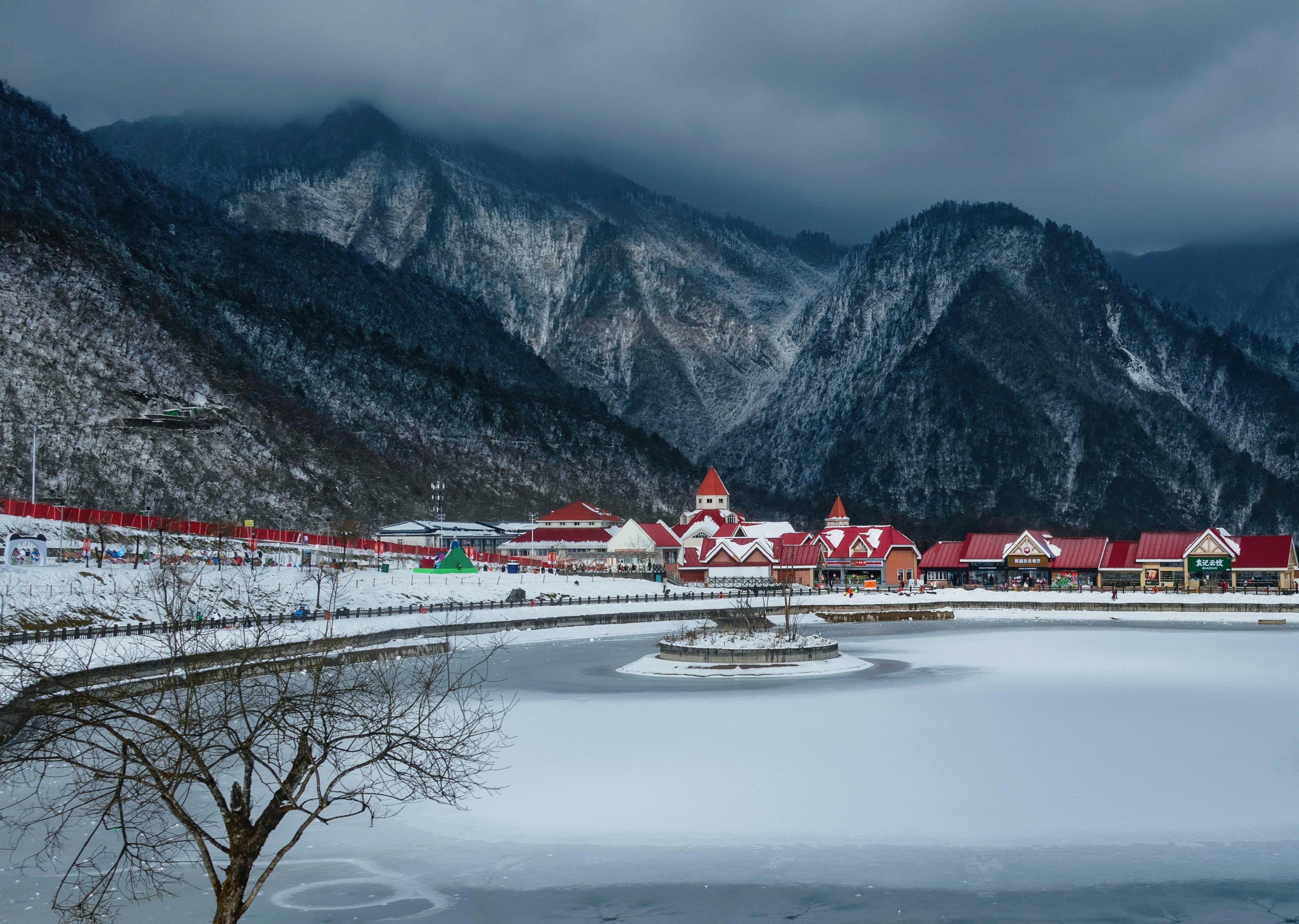 滑雪|文旅部发布十条冰雪旅游精品旅游线路，有你想打卡的吗？