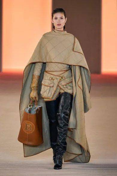 身材 “大衣”失宠了？现在流行这么穿！保暖又显瘦！