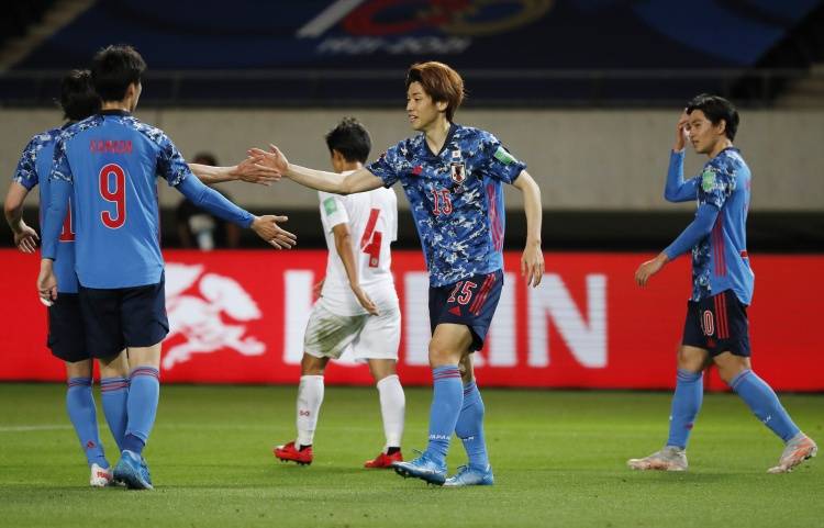 日本国家队|热身赛：日本国家队7-0大学球队，上田绮世帽子戏法