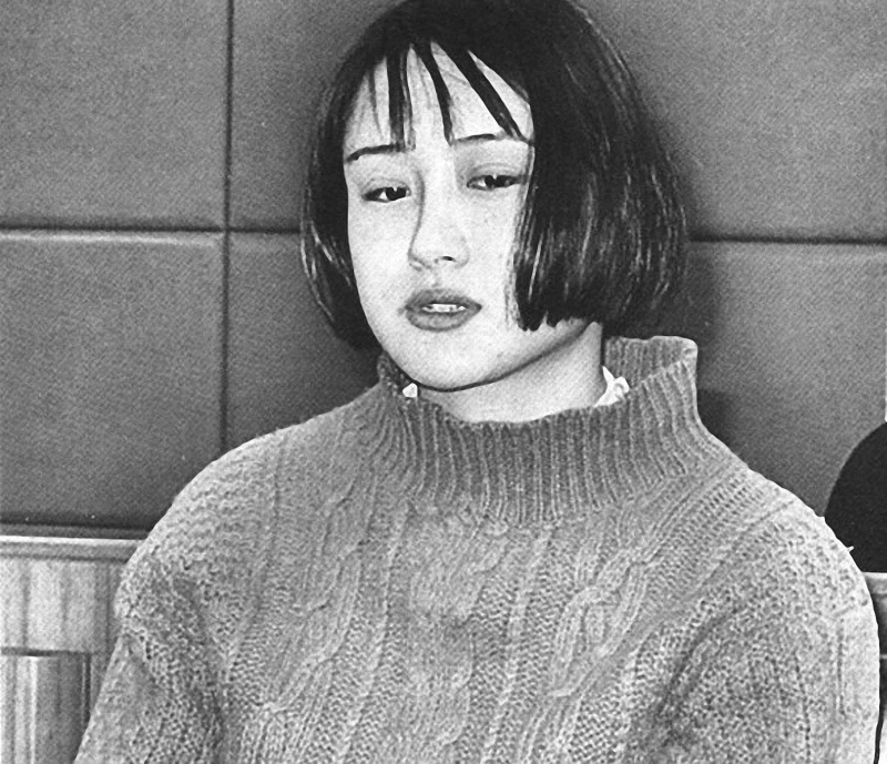 25岁空姐向情人逼婚不成,骗其妻喝下水银,并杀死情人,被判死刑_杨旸