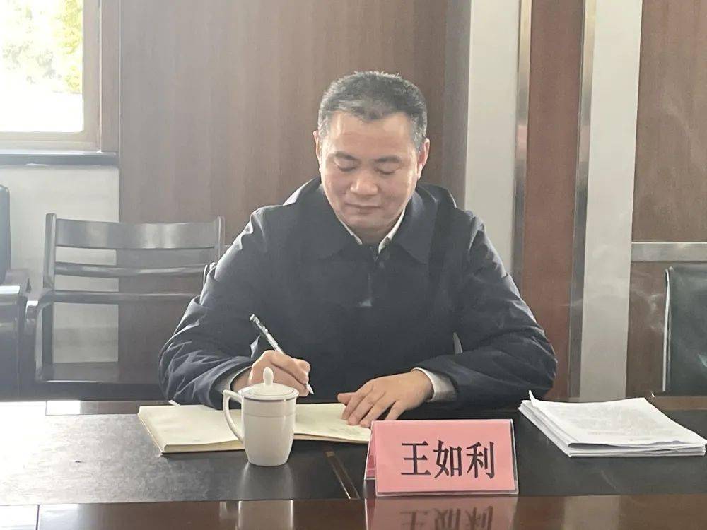 王如利书记表示,对于台州中学在发展中遇到的一些瓶颈
