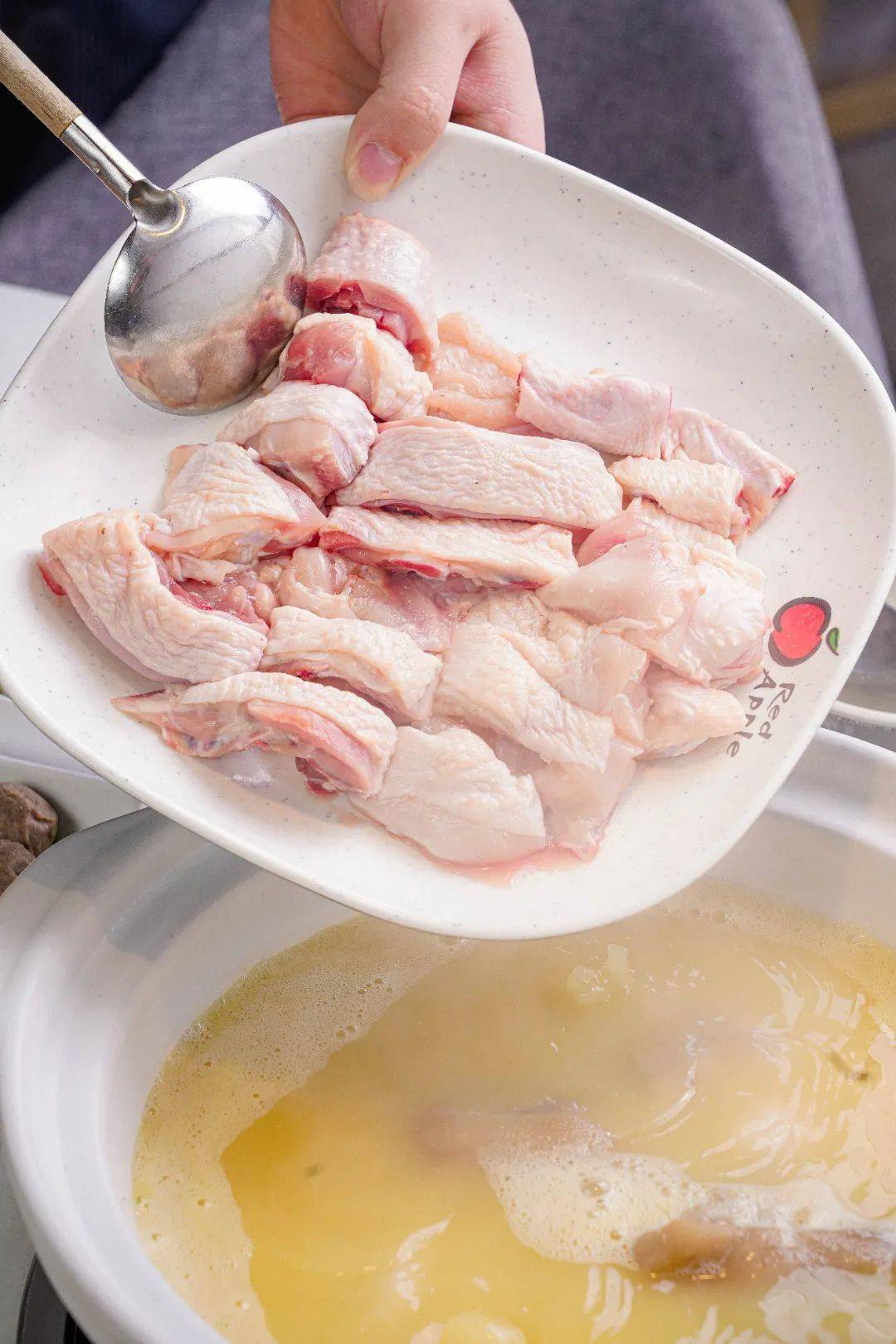 新鲜海南文昌鸡半只 1份【配菜】野米鲍汁黑豆腐 2份 30元