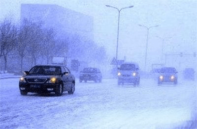 刹车|下雪了，开车要小心！