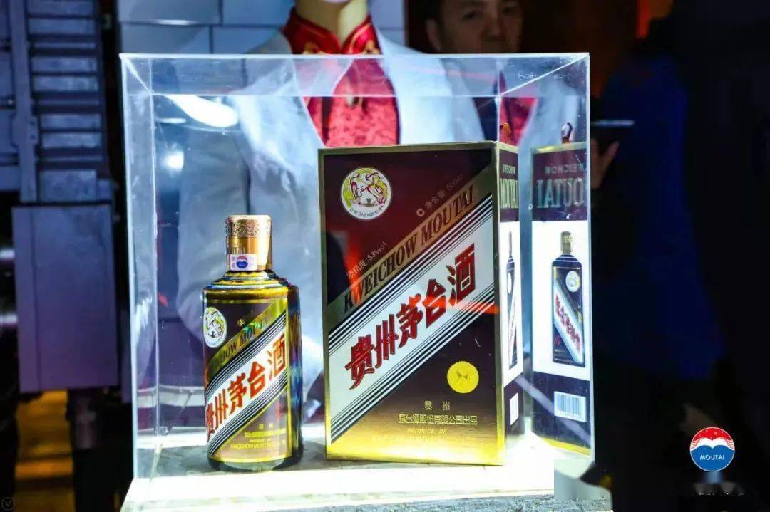 鉴藏｜茅台酒彩釉“珍品”VS老款“珍品”，谁更“香”？_手机搜狐网