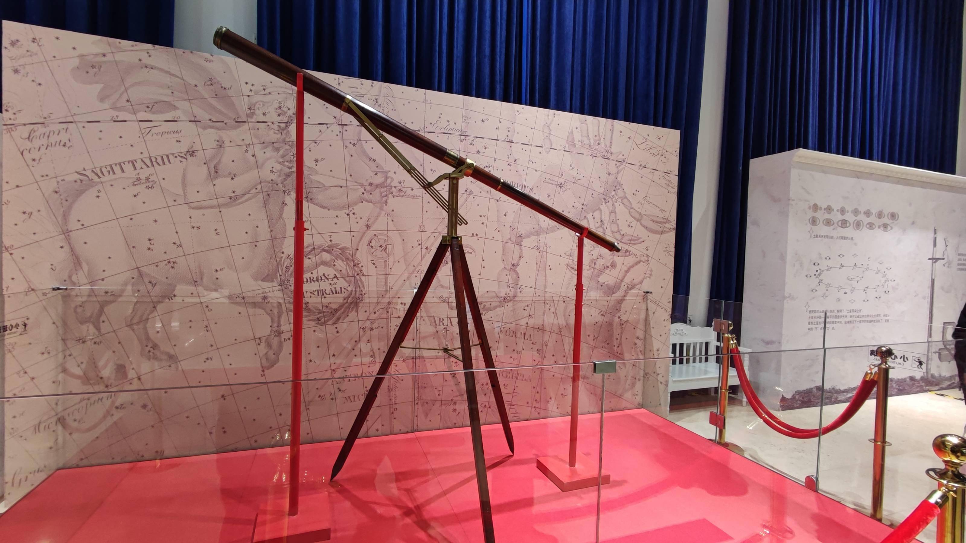 北京天文馆展览上新，为观众讲述“镜图史话”