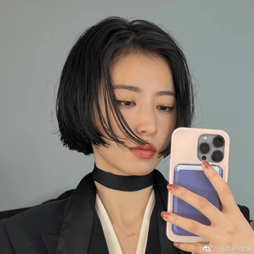 卷发过年剪好这个杨幂发型，效果堪比“整容”