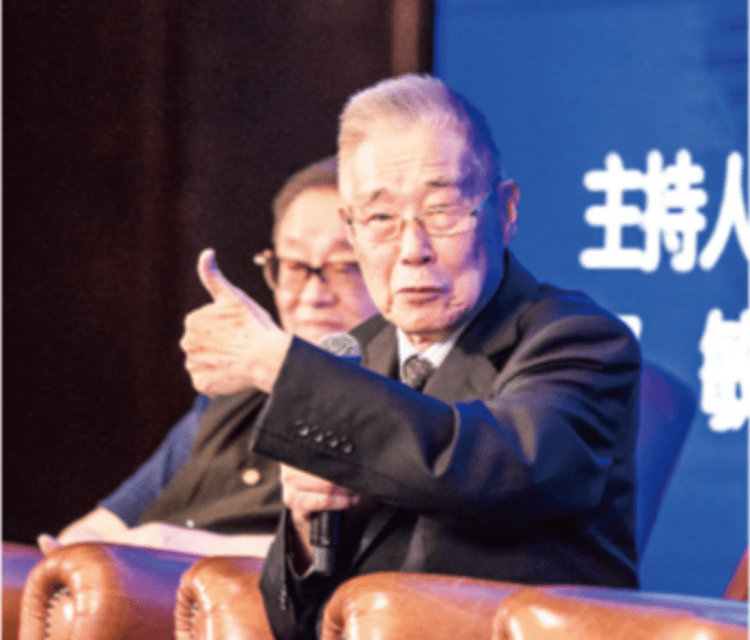 洗头“你的头发影响了你80%的颜值”：康王创始人87岁再出山，挑战5天不洗头！