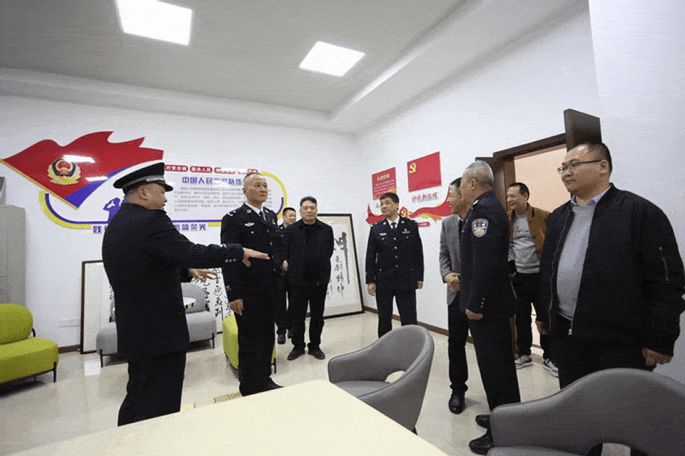 蔡立新局长出席城阳派出所新业务技术用房搬迁揭牌启用仪式