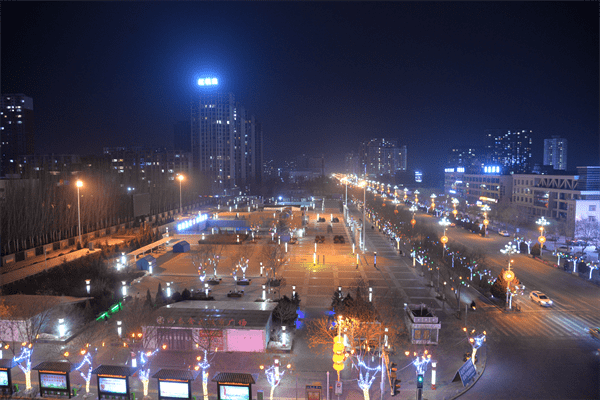 陕西靖边:街灯璀璨迎新春_人民路_彩灯_市民