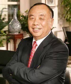 根在宿州会上,市红十字会会长马杰代表市政府现场接受捐赠;为了表彰