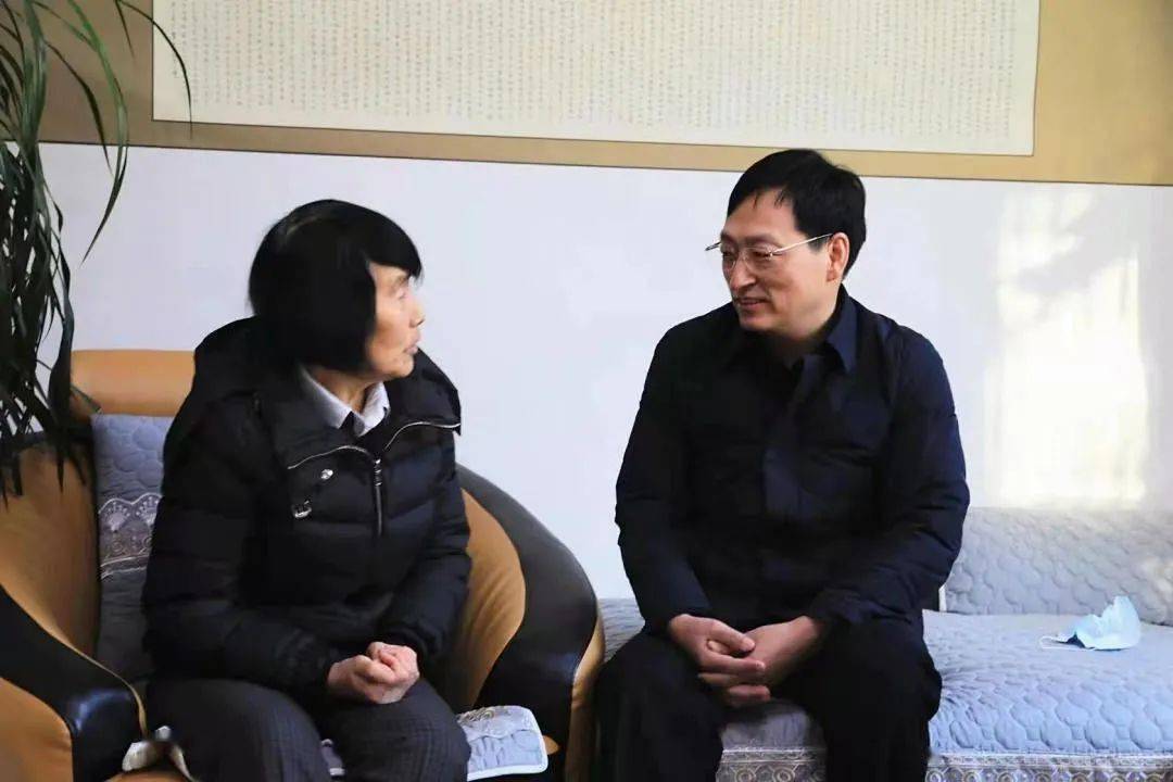 松原市委常委,组织部长辛峰深入前郭县,宁江区开展走访慰问活动