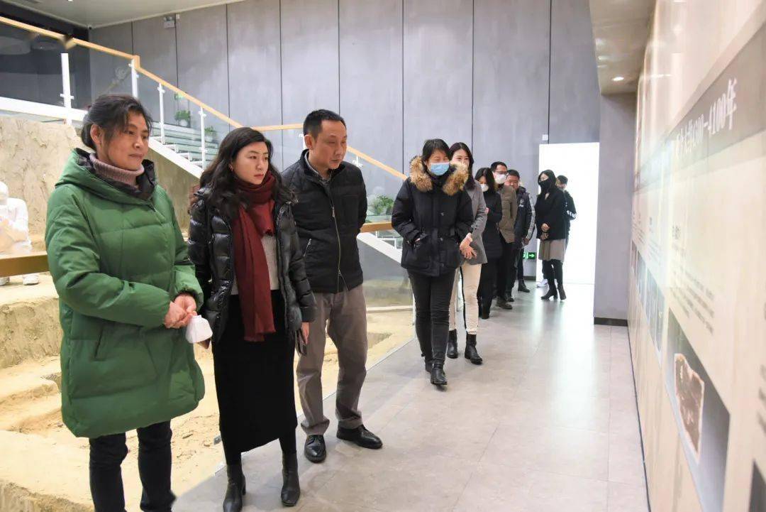 副局长徐世平,马桥镇党委副书记,镇长刘冬梅,副镇长陈钟,相关部门及