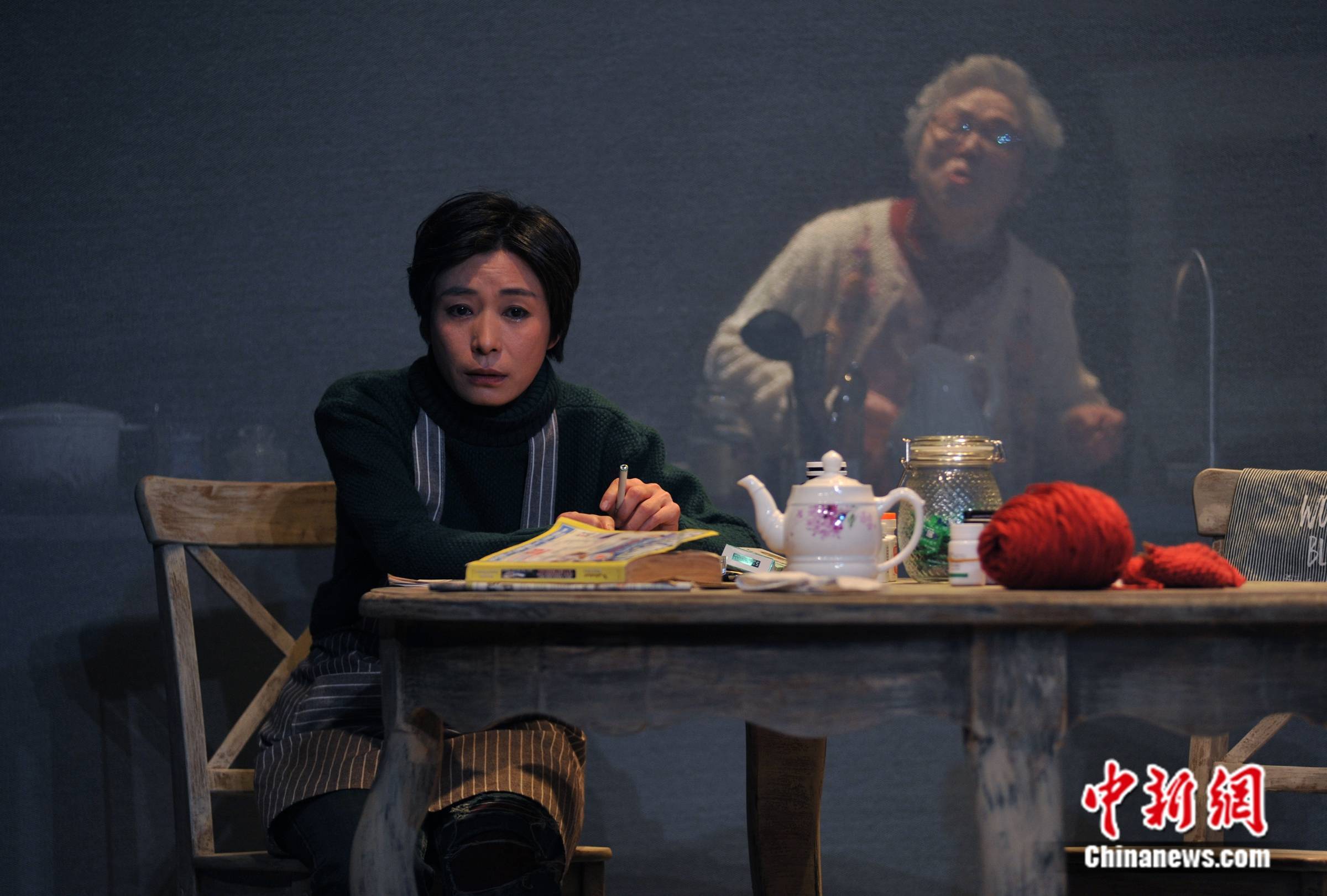 什么|对话丨她,是从公交车上走下来的“锅姨”