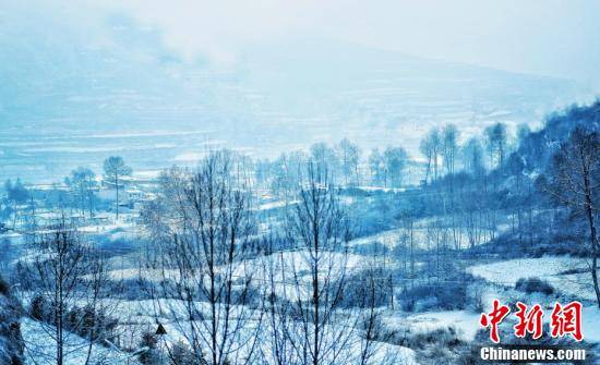 雪景|雪落甘肃榆中 “云山一体”乡村似从画中来