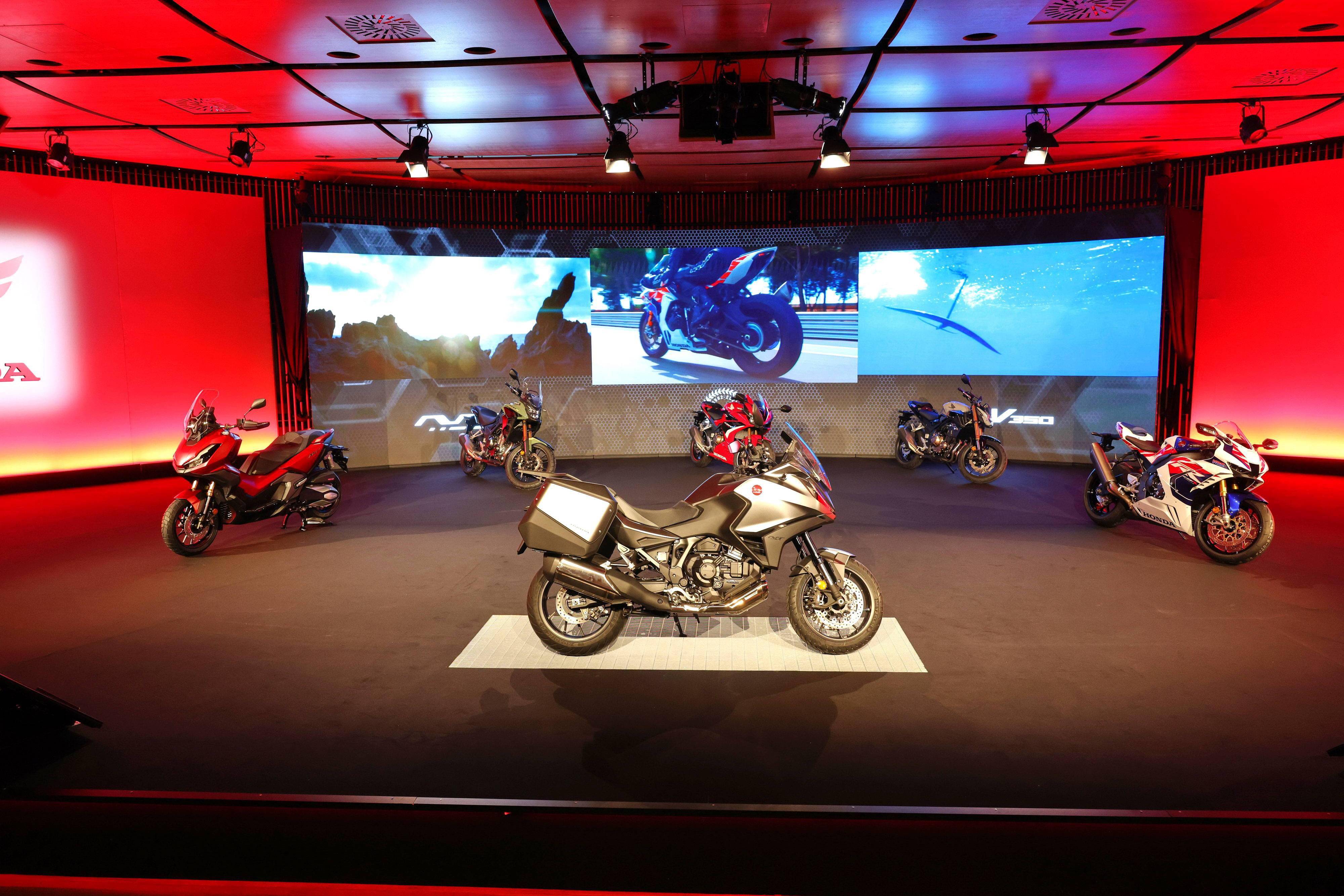 EICMA 2021 米兰车展里的 Honda 展台_搜狐汽车_搜狐网