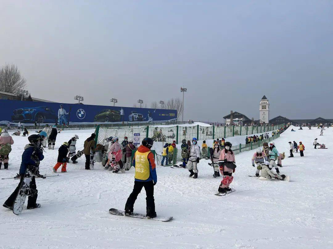 让更多大众参与冰雪运动 享受冰雪运动乐趣_东方体育