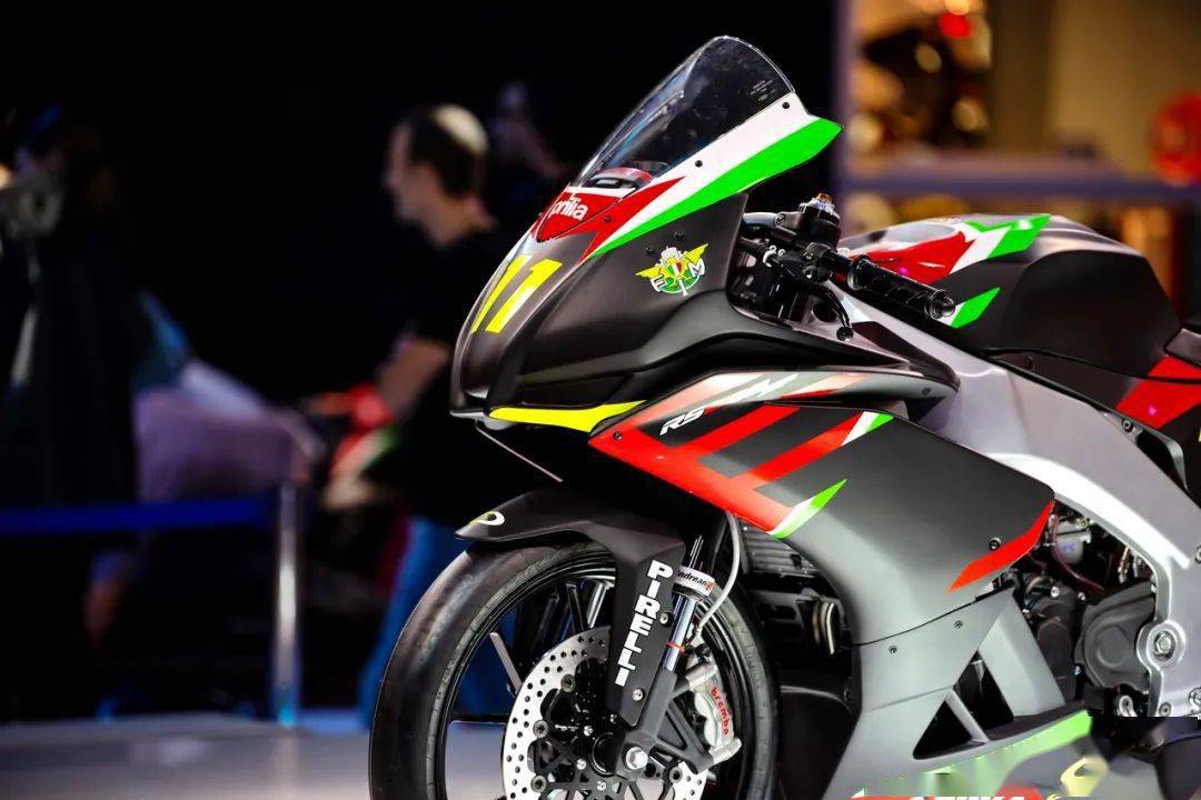 以阿普利亚rs250sp2作为统一赛车的2022北美天才杯