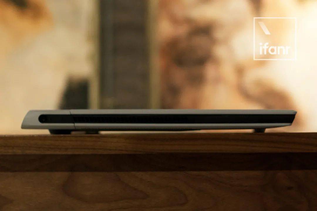 Alienware X17 体验：50000 元的外星人顶级游戏本，除了超强性能还有什么？