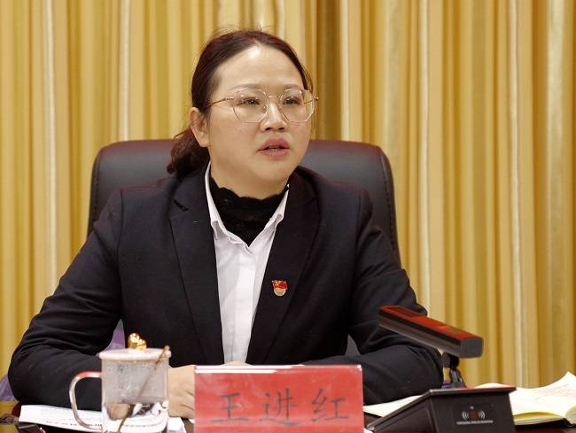 新时代文明实践施秉县召开第二届优秀志愿服务组织优秀志愿者和星级
