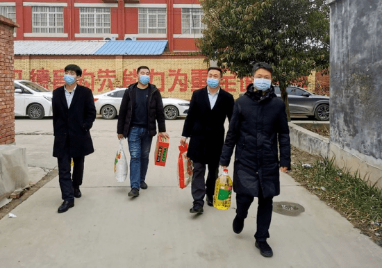 新乡新中农商银行:寒冬慰问送关怀 情系职工暖人心_工作_生活_宋辉