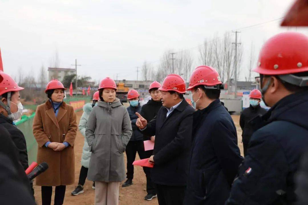 唐音波一行先后到罗庄片区施工13标碑住一村闸,兰陵片区施工23标北陈