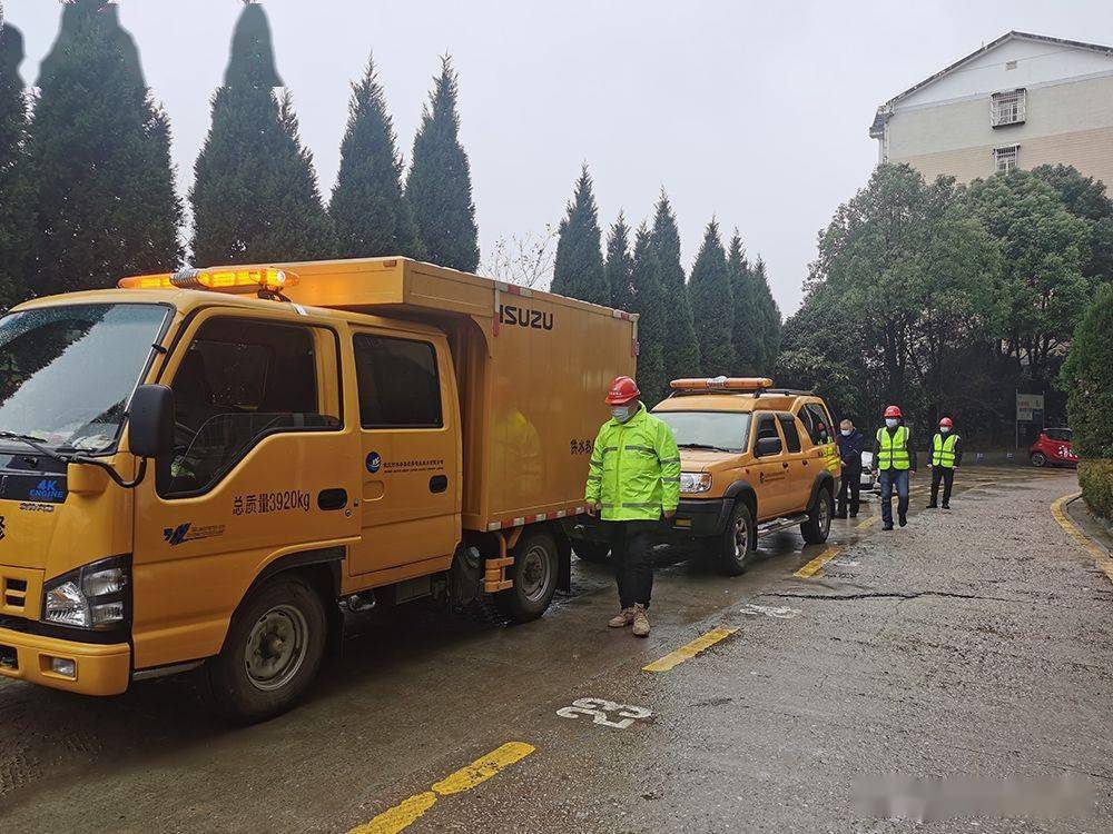 武汉蔡甸自来水公司全力保障春节供水_抢修车_维修_管道
