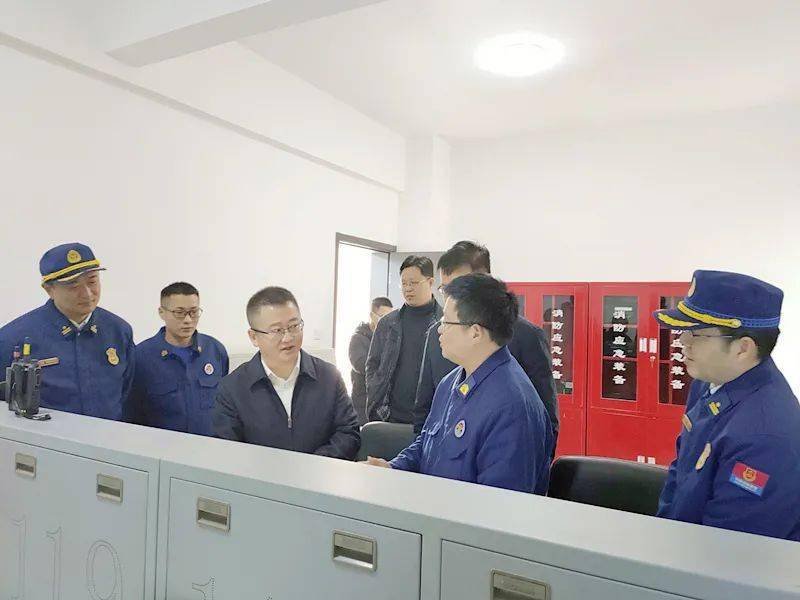 武侯区区长景波率队慰问一线消防救援人员_全体_问候_工作
