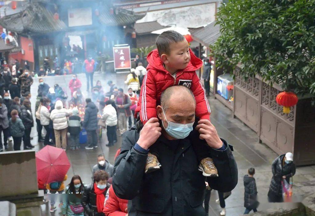 氛围|在都江堰过年 | 大年初一年味浓，红红火火、欢欢喜喜迎新年！