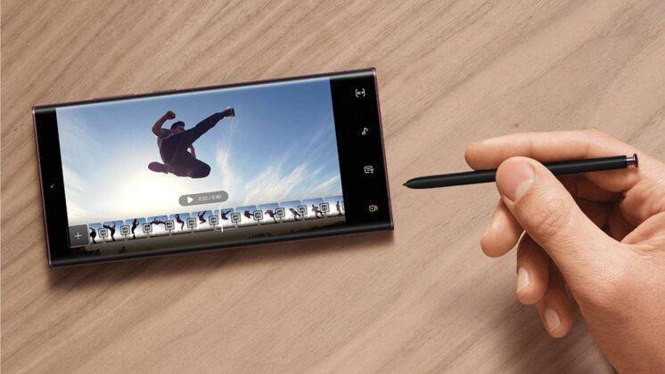 三星 Galaxy S22 Ultra 官图曝光：顶级屏幕，支持S Pen、45W快充