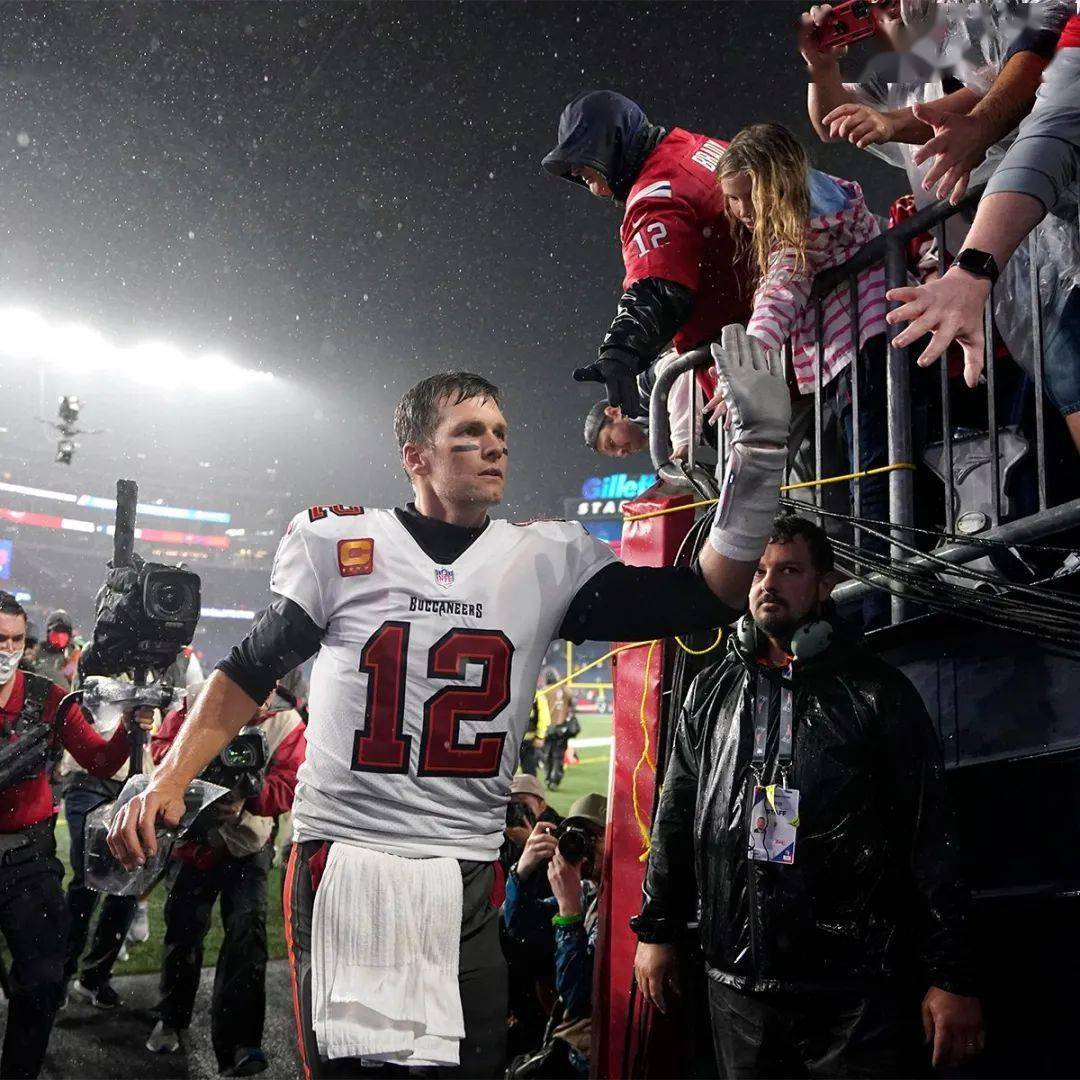 布雷迪正式宣布退役,22年职业生涯终落幕!_传奇_汤姆_爱国者