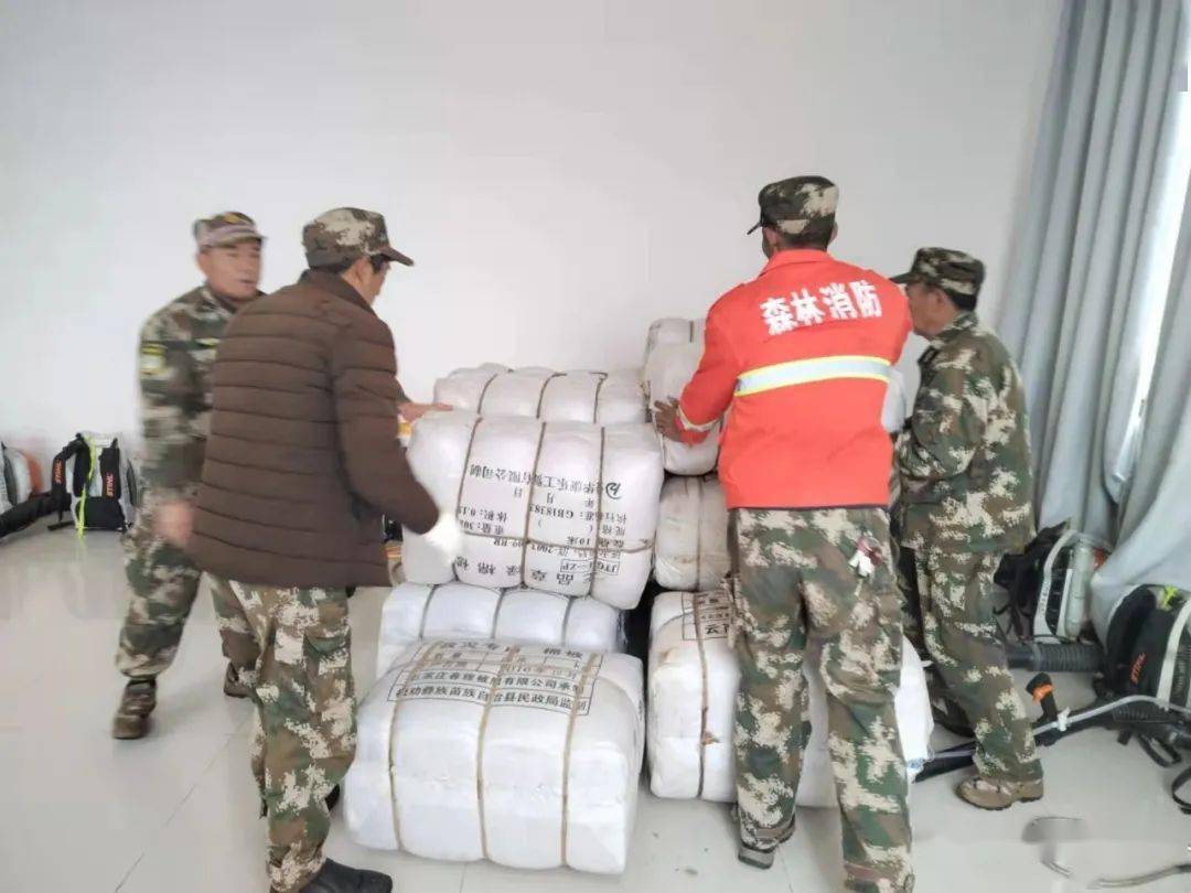 应急救援 民政在行动(禄劝县民政局积极支持配合游客滞留救援)