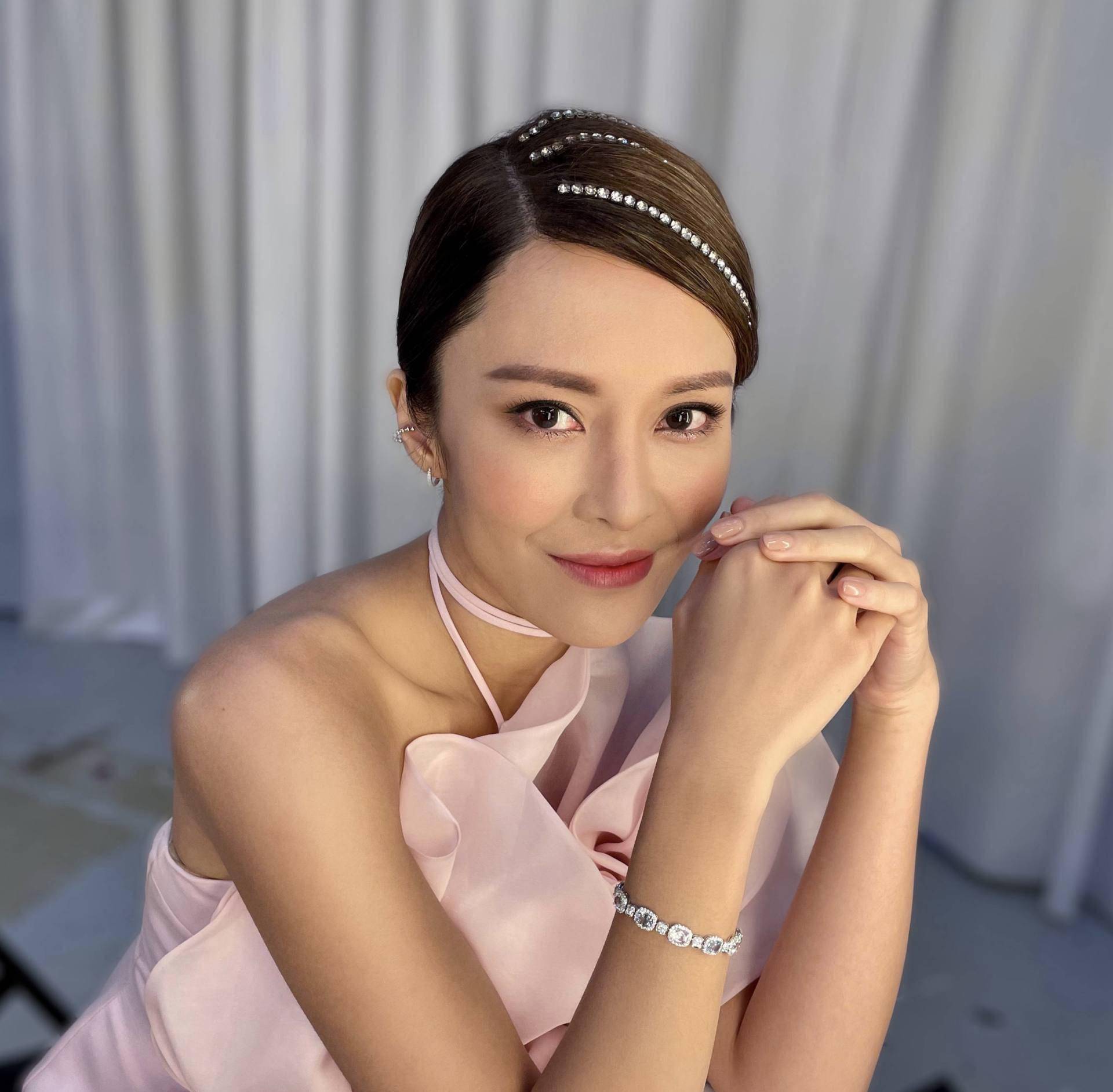 已打完疫苗,在国外参加婚礼时感染_张曦雯_隔离_强人