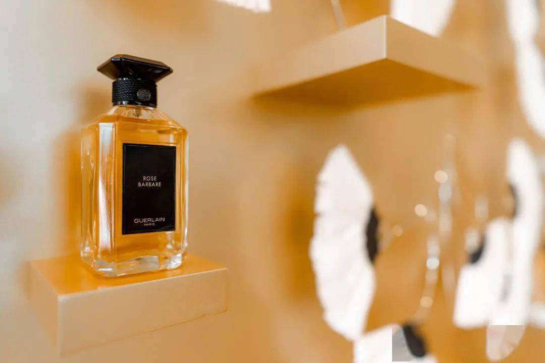 香气寻香 | 人间理想：把富贵穿在身上！