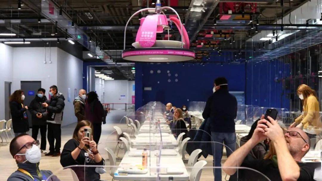 机器人餐厅冬奥会图片