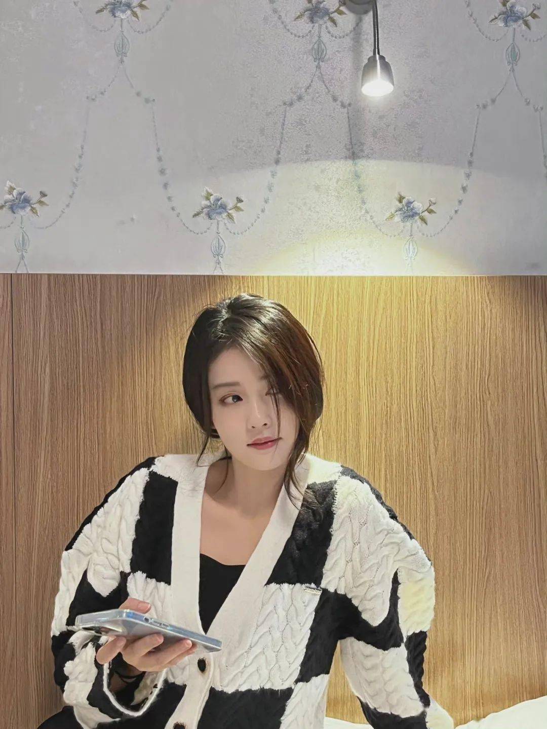 发型有种“换脸”叫杨幂剪短发，本以为会很丑，结果全网沦陷…