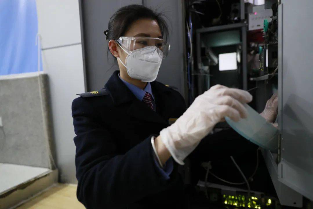 【春运每日之星】用心温暖每一个春运——邓艳春_工作_铁路_旅客