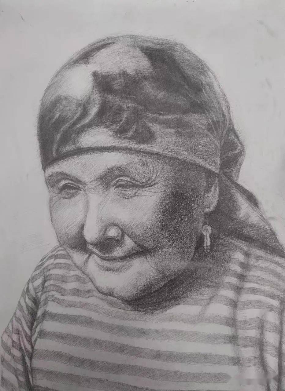 王卓诗素描《老奶奶的肖像》入选王卓诗证书李昆蓮油畫《肖像》荣获