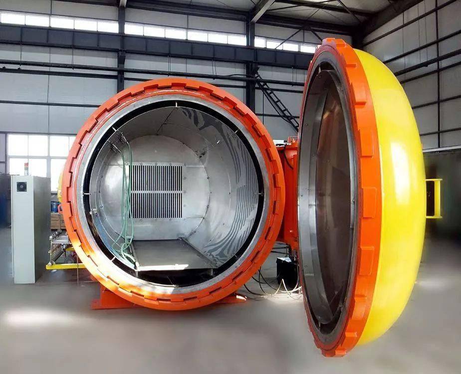 热压罐成型工艺会用到哪些辅材和设备