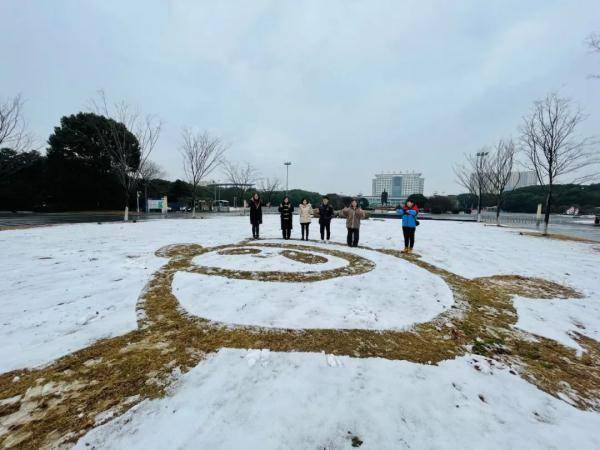 冬奥|萌翻了！“冰墩墩”常州“分墩”来了