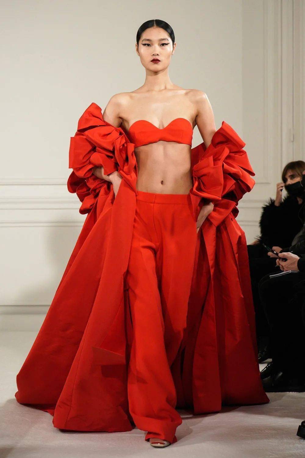 定制【秀场】Valentino 2022春夏高级定制系列