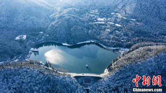 李小明|航拍江西庐山雪景 宛如冰雪童话世界