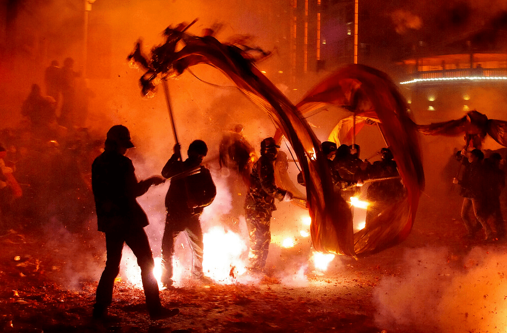 正月十一炮龙节正月十二百鸟衣节原来广西人过年的花样这么多